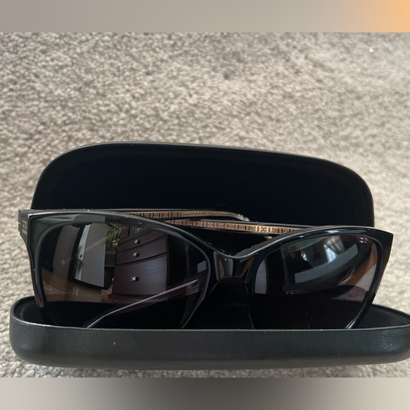 Escada sunglasses #1741701 - Picture 6 of 6